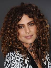 How tall is Nadia Hilker?